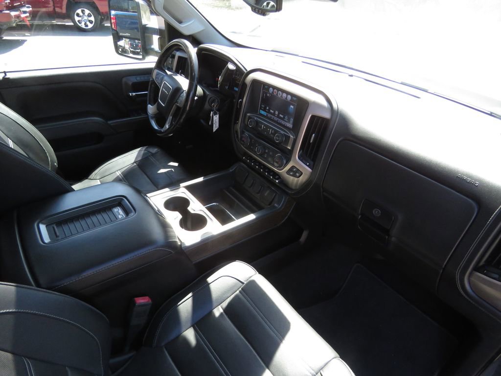 Used 2017 GMC Sierra 3500 Denali w/ Duramax Plus Package AWD/4WD image 14