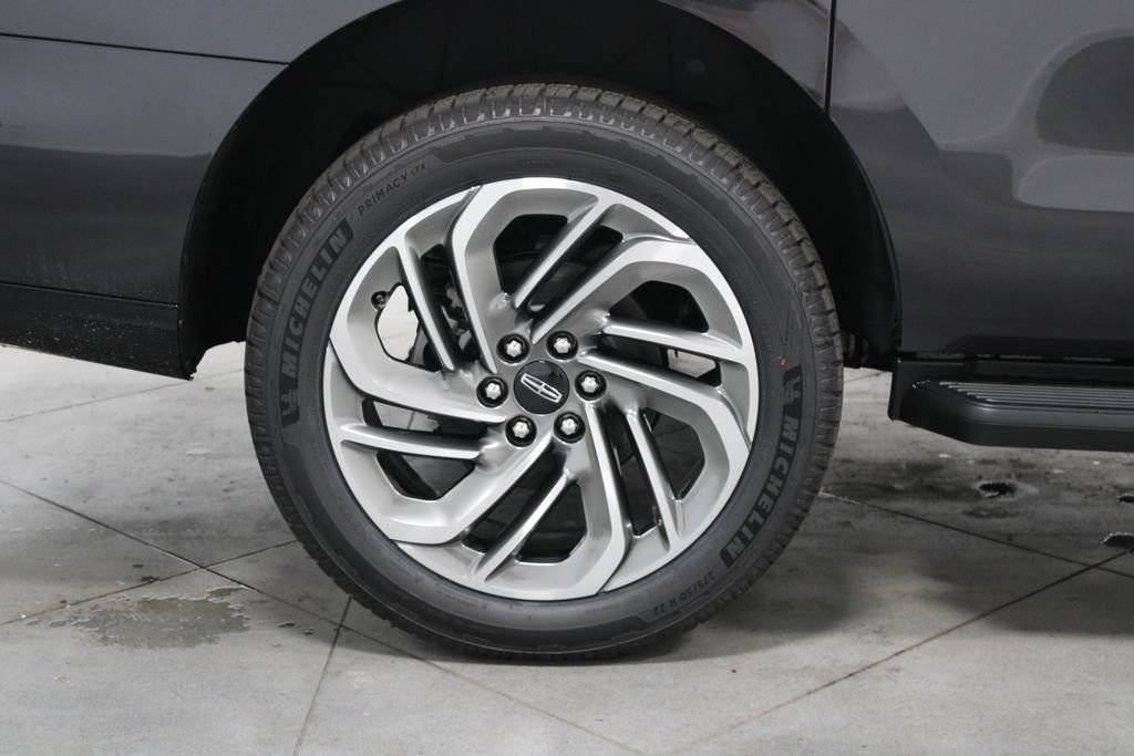 New 2027 Lincoln Navigator L Premier RWD image 15