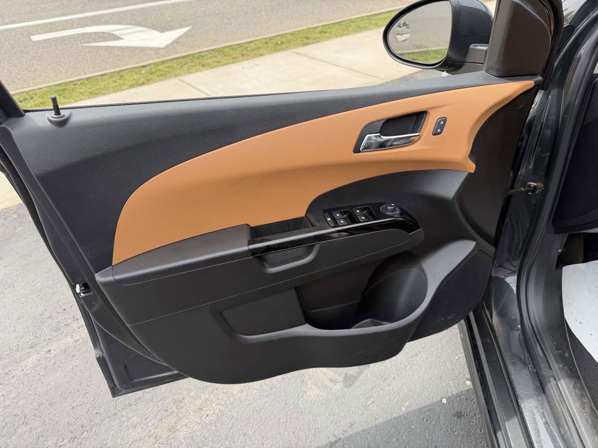 Used 2014 Chevrolet Sonic LTZ w/ Dusk Package FWD image 12