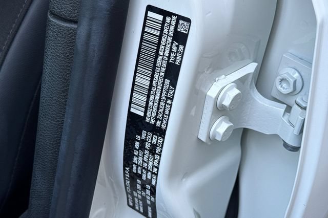 Used 2023 Jeep Renegade Latitude AWD/4WD image 57