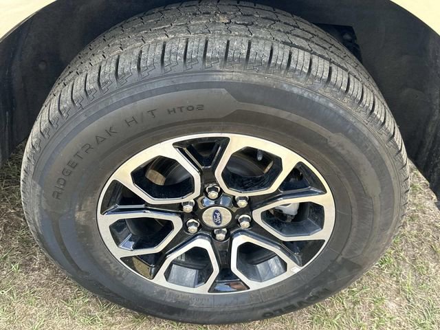 Used 2024 Ford Expedition XLT AWD/4WD image 14