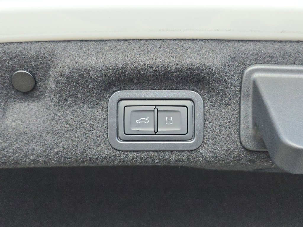 New 2026 Audi A6 Premium Plus AWD/4WD image 13