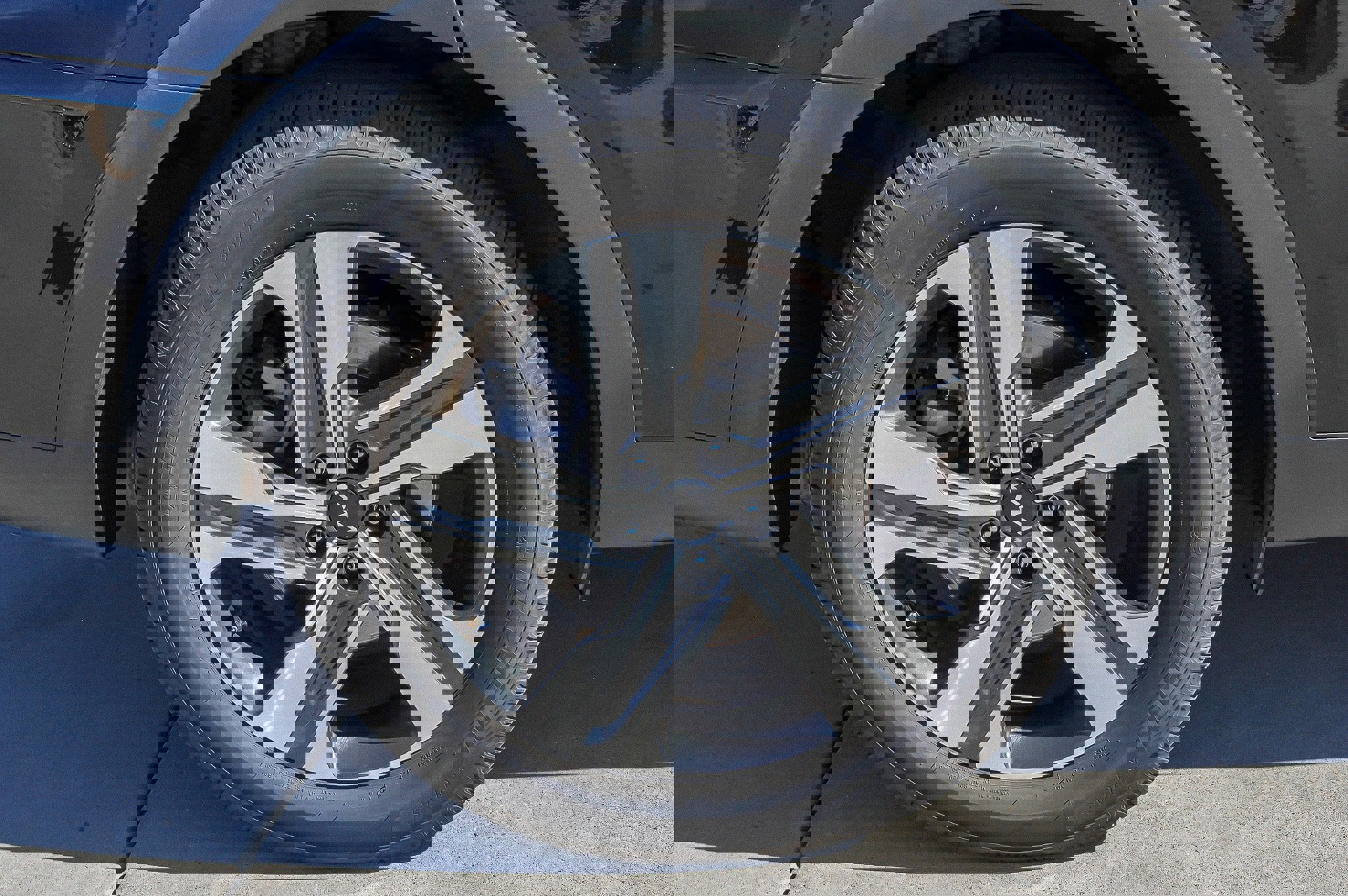 Used 2022 Kia Sorento EX w/ Panoramic Sunroof Package image 11