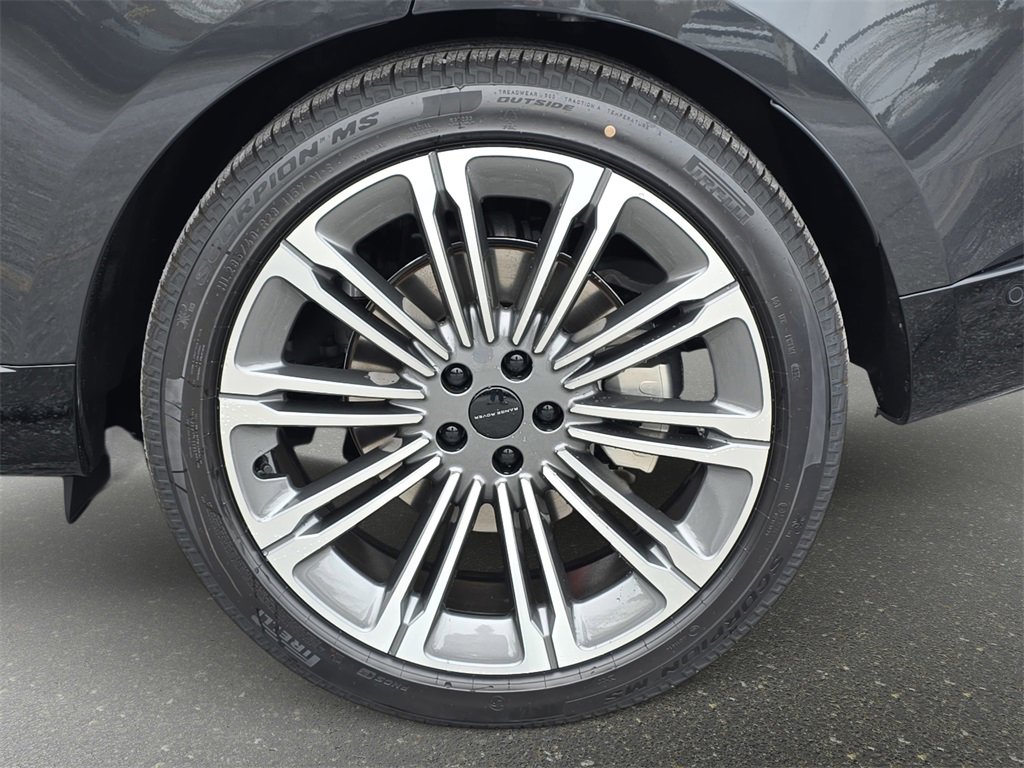 New 2026 Land Rover Range Rover SE image 35