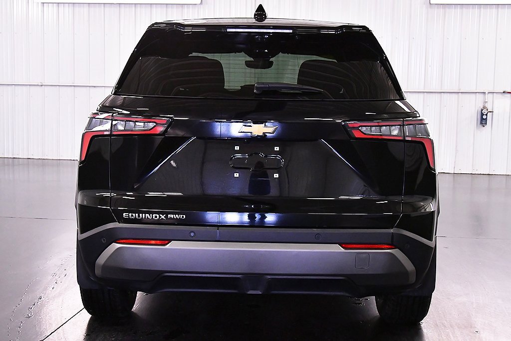 Used 2025 Chevrolet Equinox LT w/ Safety and Technology Package image 6
