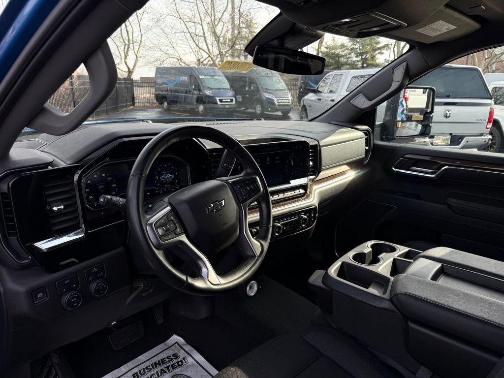 Used 2023 Chevrolet Silverado 1500 RST image 10