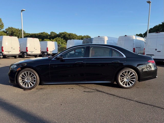 Used 2023 Mercedes-Benz S 500 4MATIC image 4