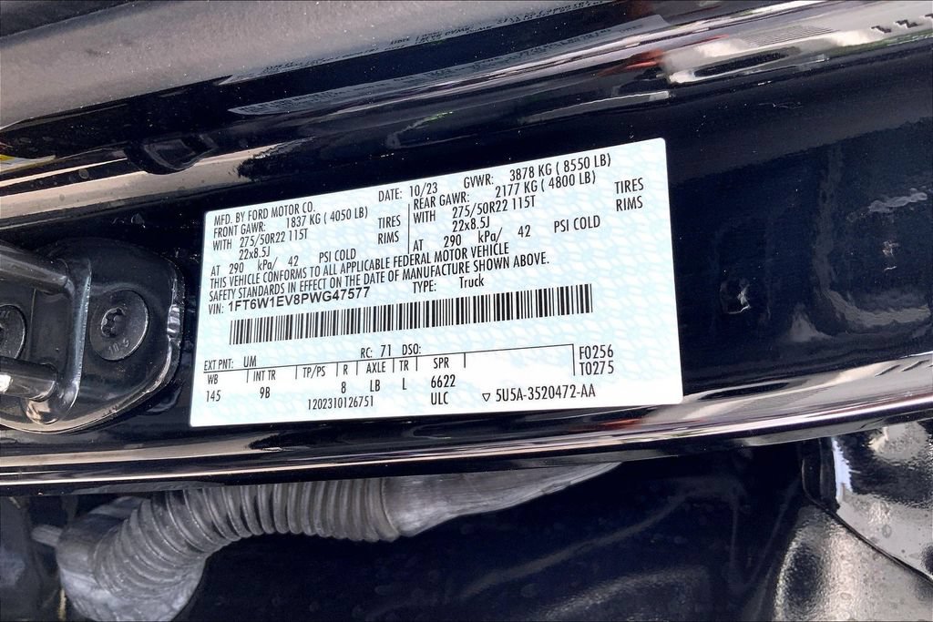 Used 2023 Ford F150 Lightning Platinum AWD/4WD image 32