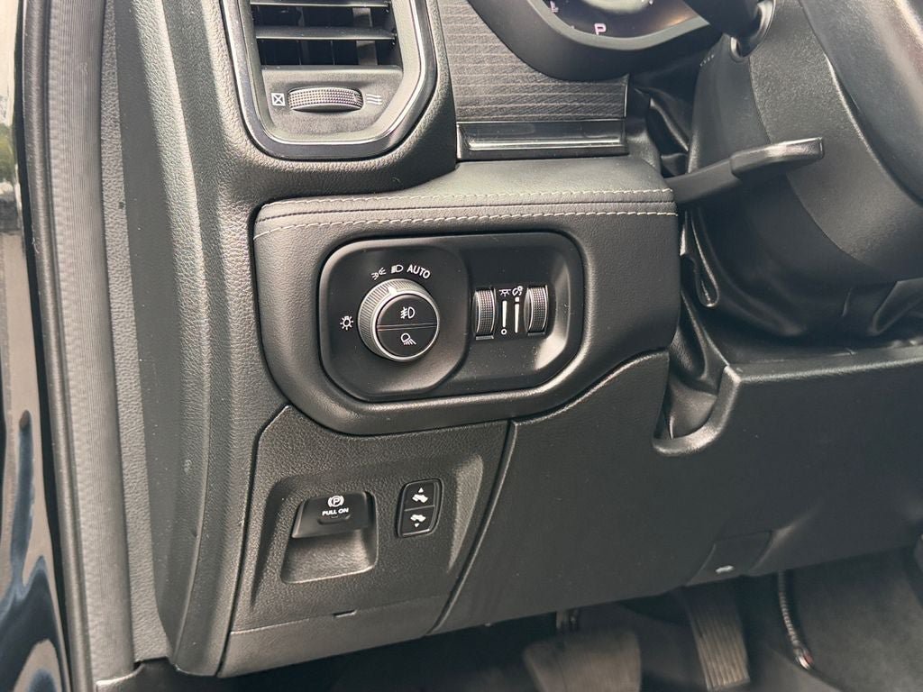 Used 2023 RAM 1500 Limited AWD/4WD image 19