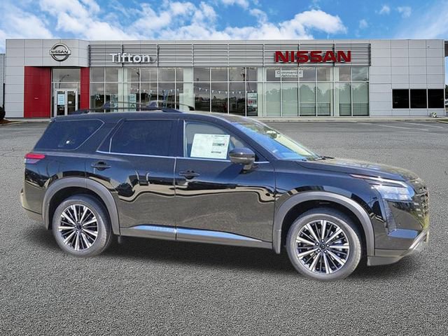 New 2026 Nissan Pathfinder Platinum w/ Cargo Package FWD image 3