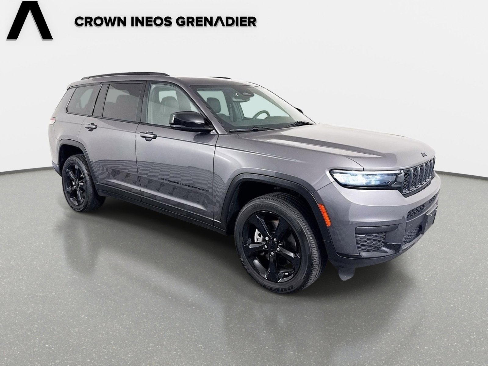 Used 2024 Jeep Grand Cherokee L Altitude AWD/4WD image 3