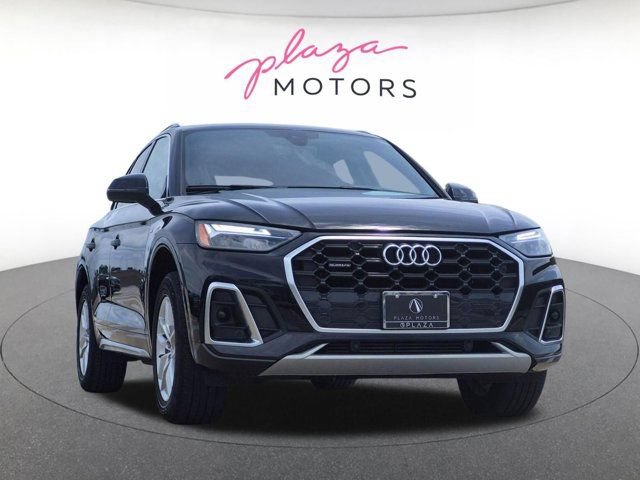 Certified 2023 Audi Q5 2.0T Premium w/ Convenience Package AWD/4WD image 3
