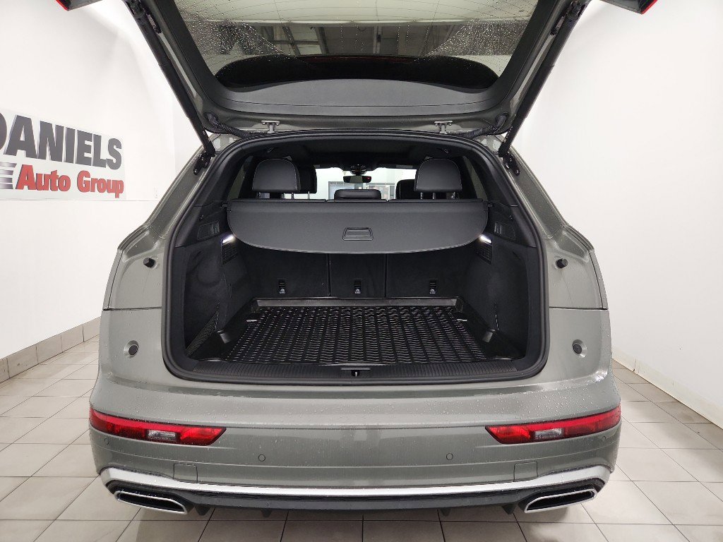 Used 2023 Audi Q5 2.0T Premium w/ Convenience Package image 37