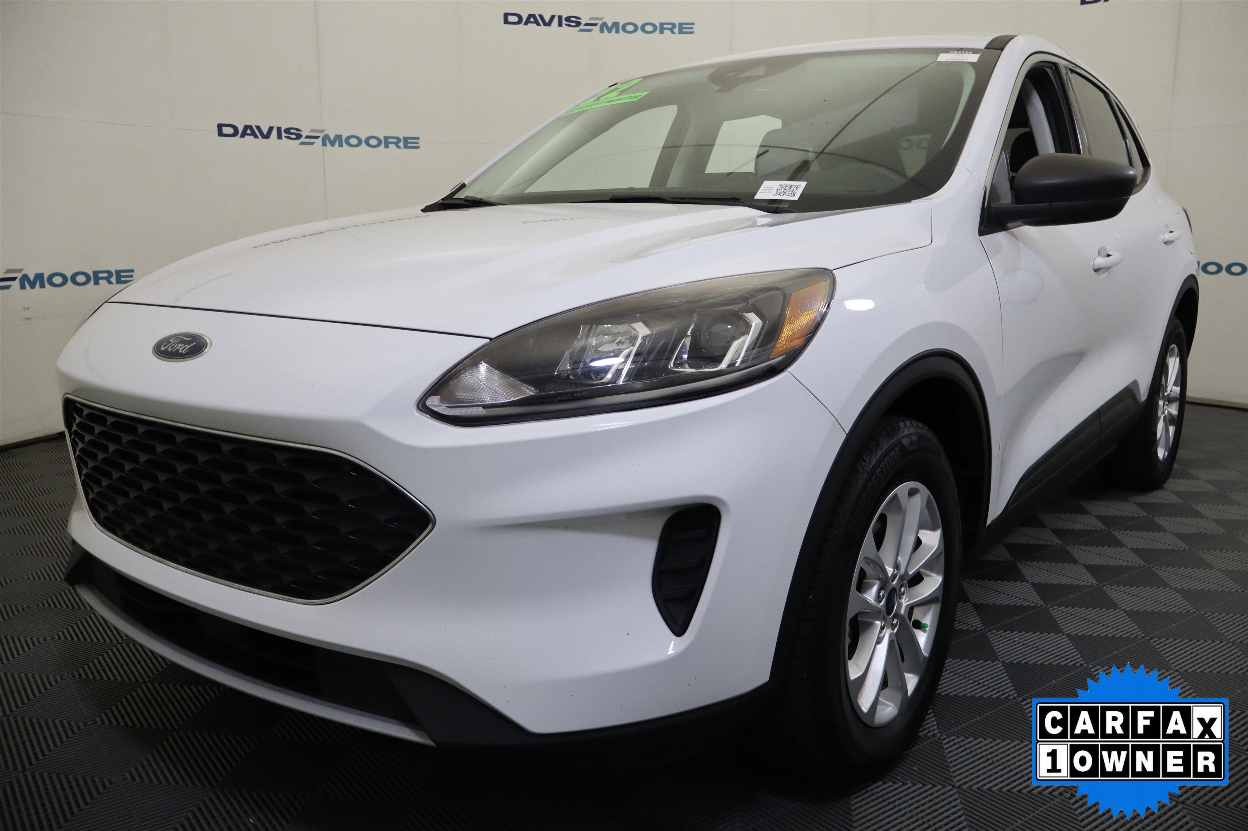 Used 2022 Ford Escape SE image 11