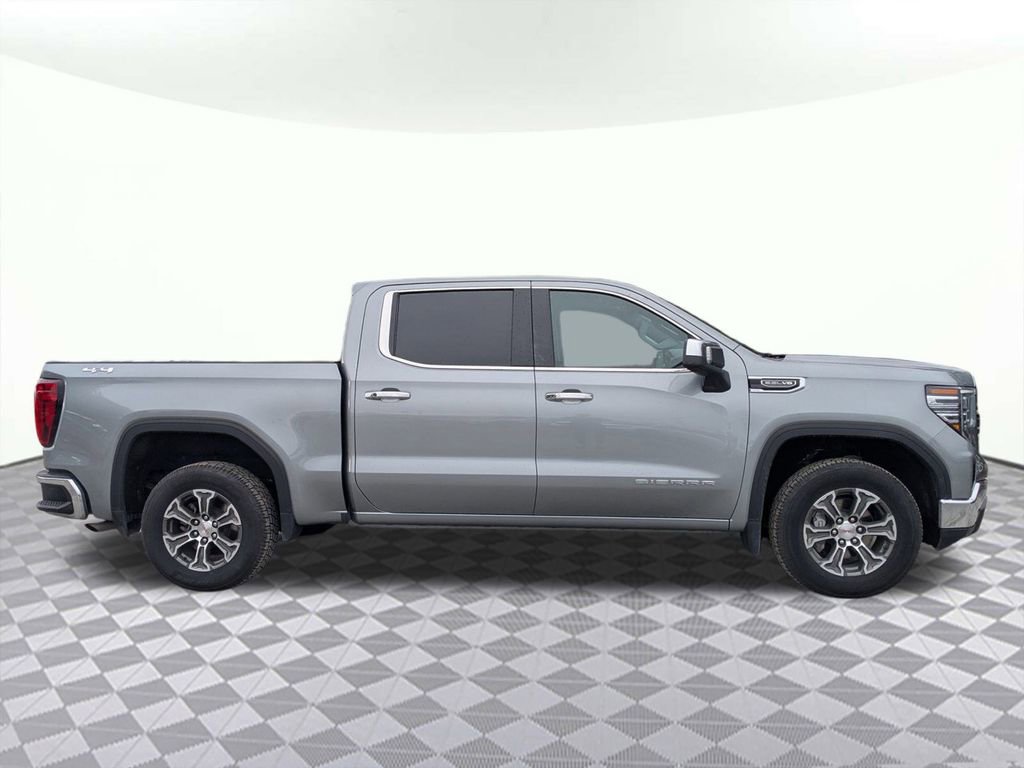 Used 2024 GMC Sierra 1500 SLT image 2