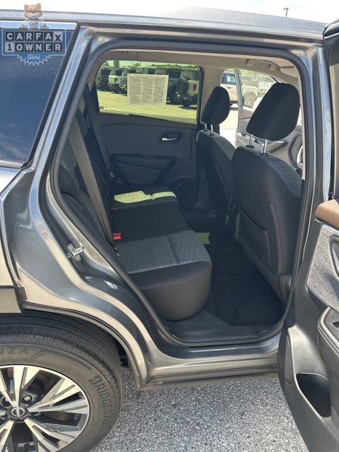 Used 2023 Nissan Rogue SV AWD/4WD image 13