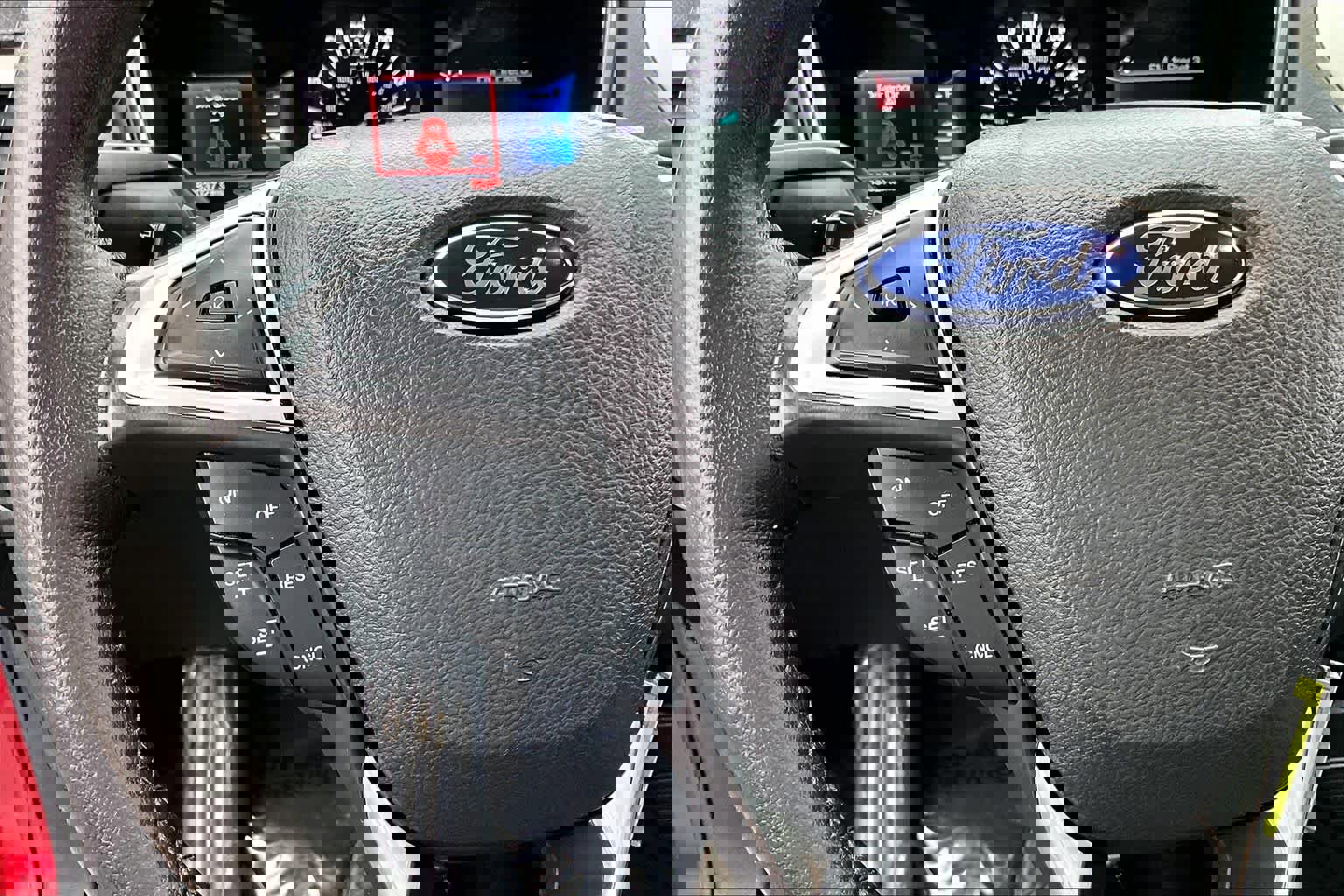 Used 2016 Ford Fusion SE w/ Equipment Group 202A image 23