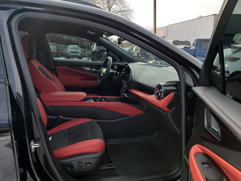 Used 2024 Chevrolet Blazer EV RS image 19