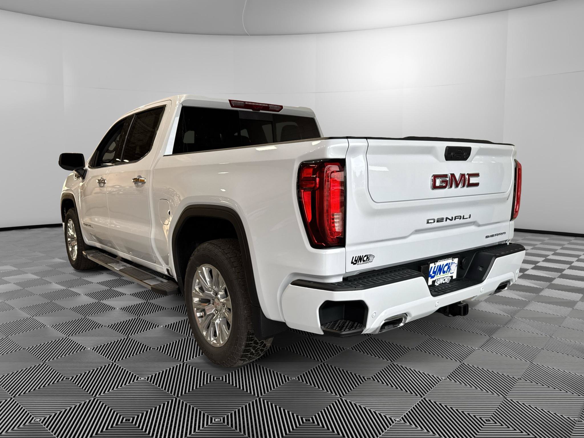 New 2026 GMC Sierra 1500 Denali w/ Technology Package AWD/4WD image 3