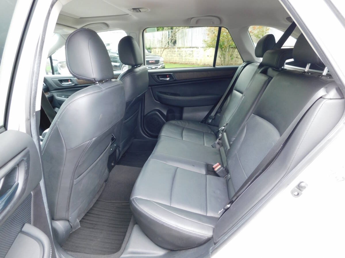 Used 2016 Subaru Outback 2.5i Limited AWD/4WD image 7