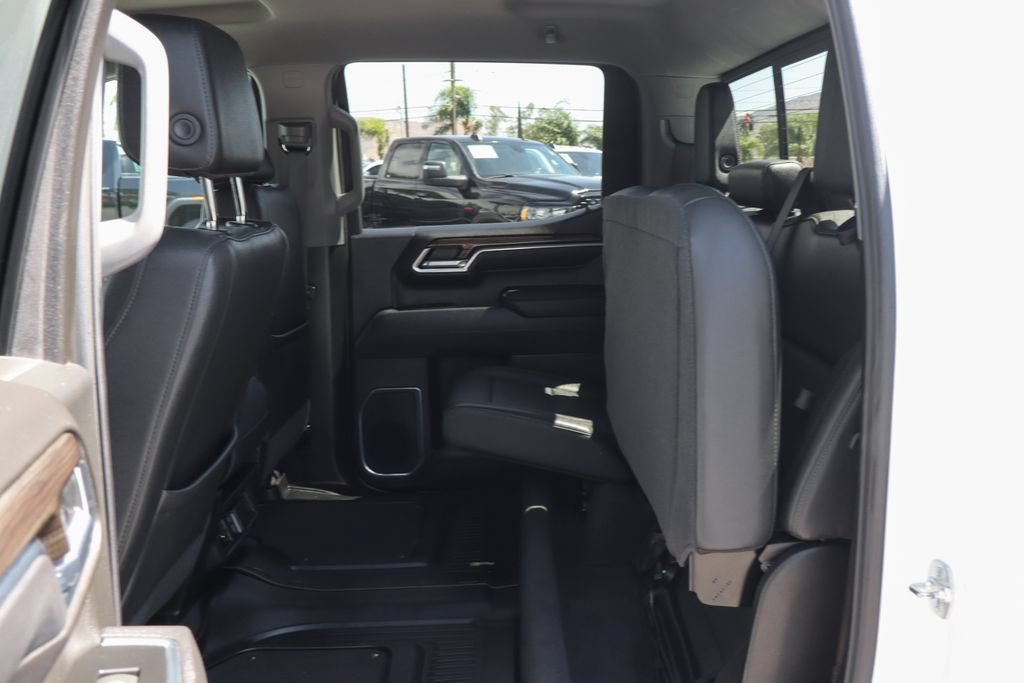 Used 2025 Chevrolet Silverado 1500 LT w/ Leather Package AWD/4WD image 41