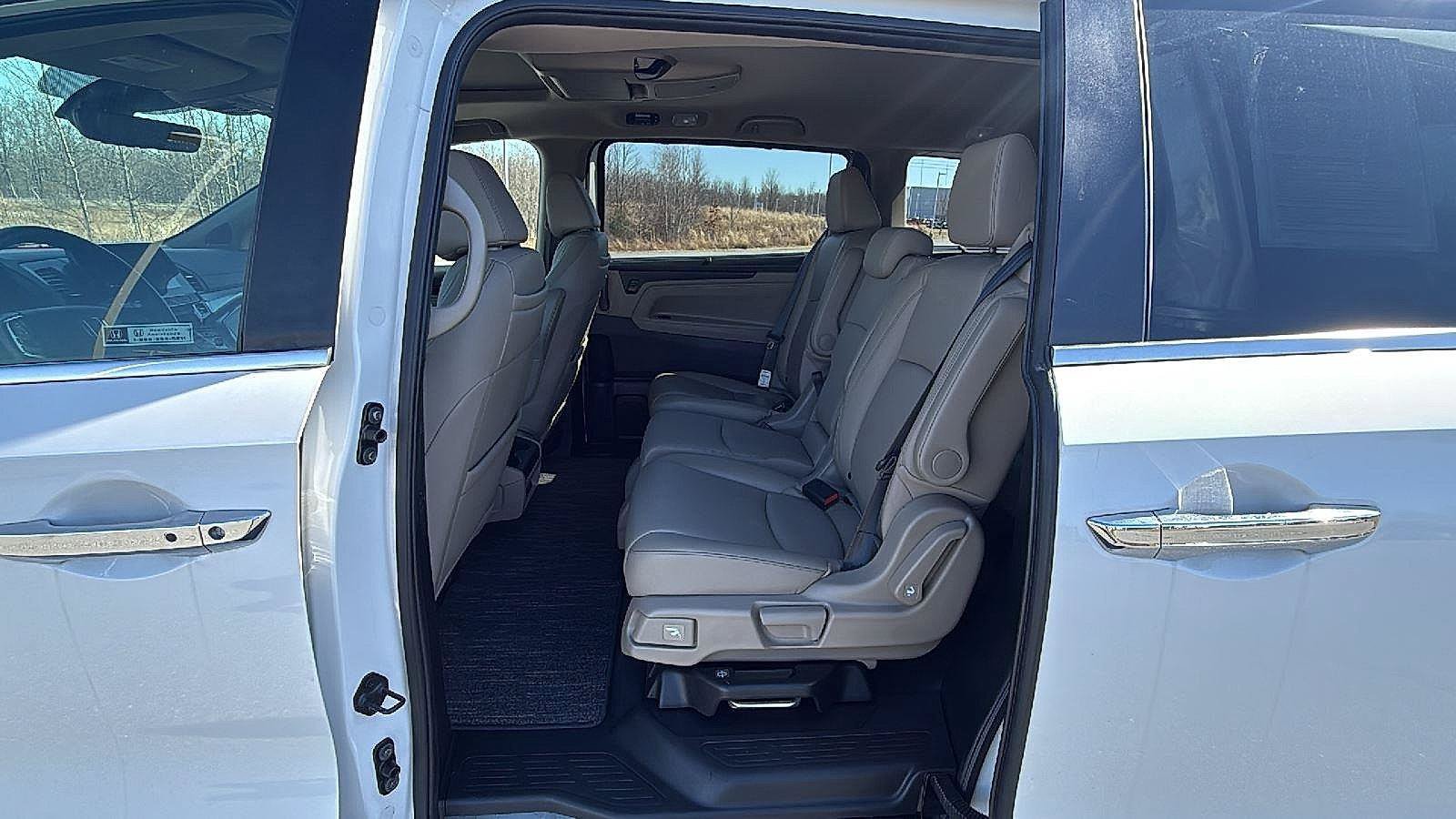 Used 2023 Honda Odyssey Touring image 22