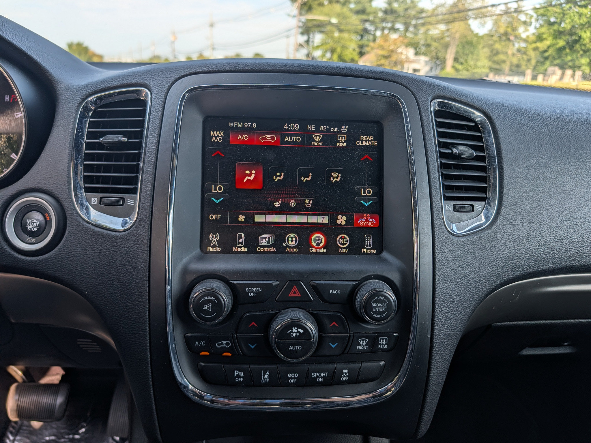 Used 2017 Dodge Durango R/T w/ Technology Group AWD/4WD image 28