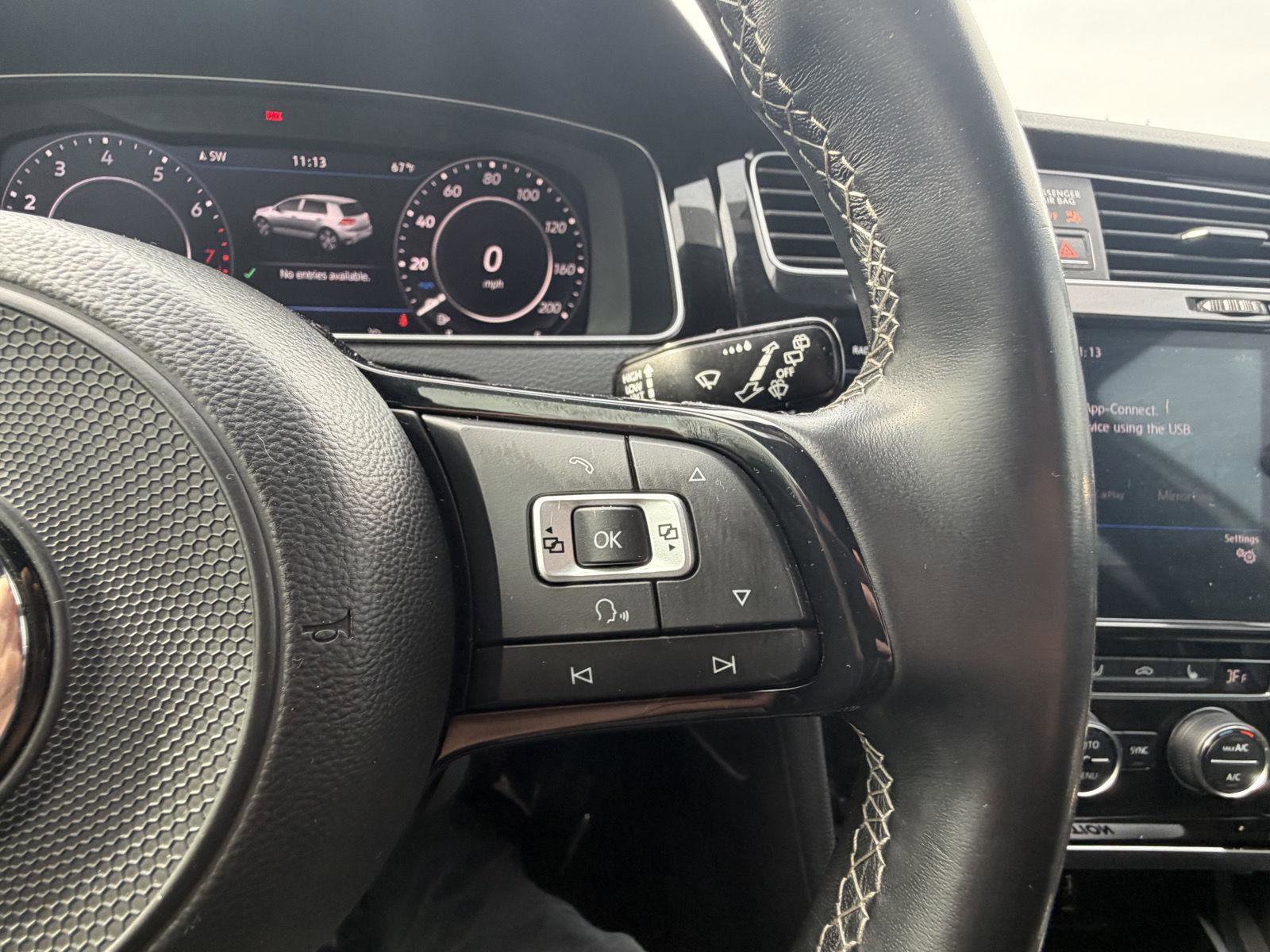 Used 2018 Volkswagen Golf R 4-Door image 17