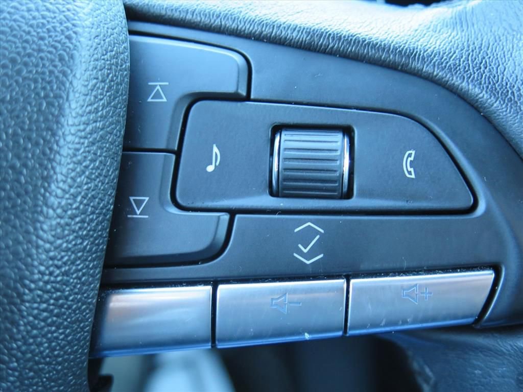 Used 2024 Cadillac XT4 Premium Luxury image 18