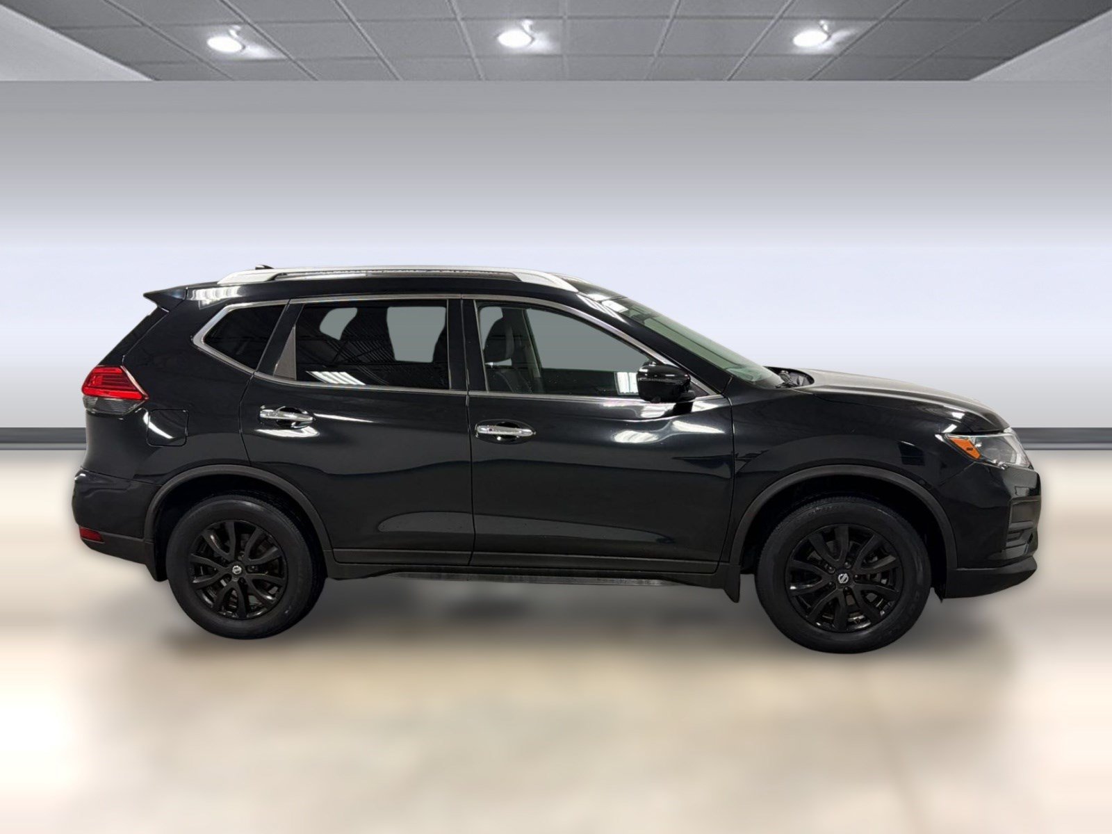 Used 2017 Nissan Rogue SV w/ SV Premium Package AWD/4WD image 8