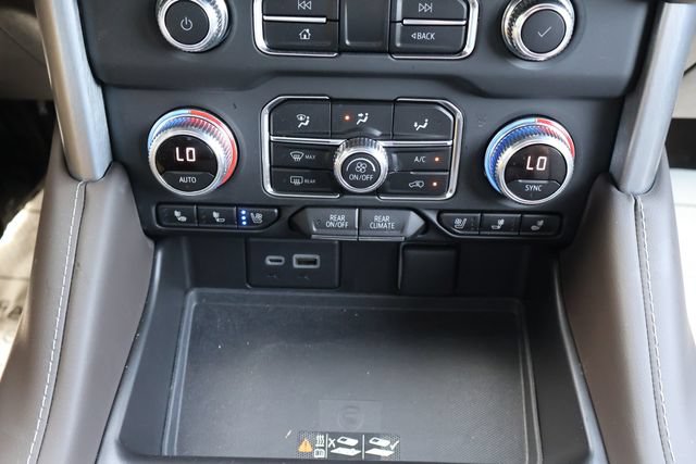 Used 2023 GMC Yukon SLT w/ SLT Luxury Package AWD/4WD image 14