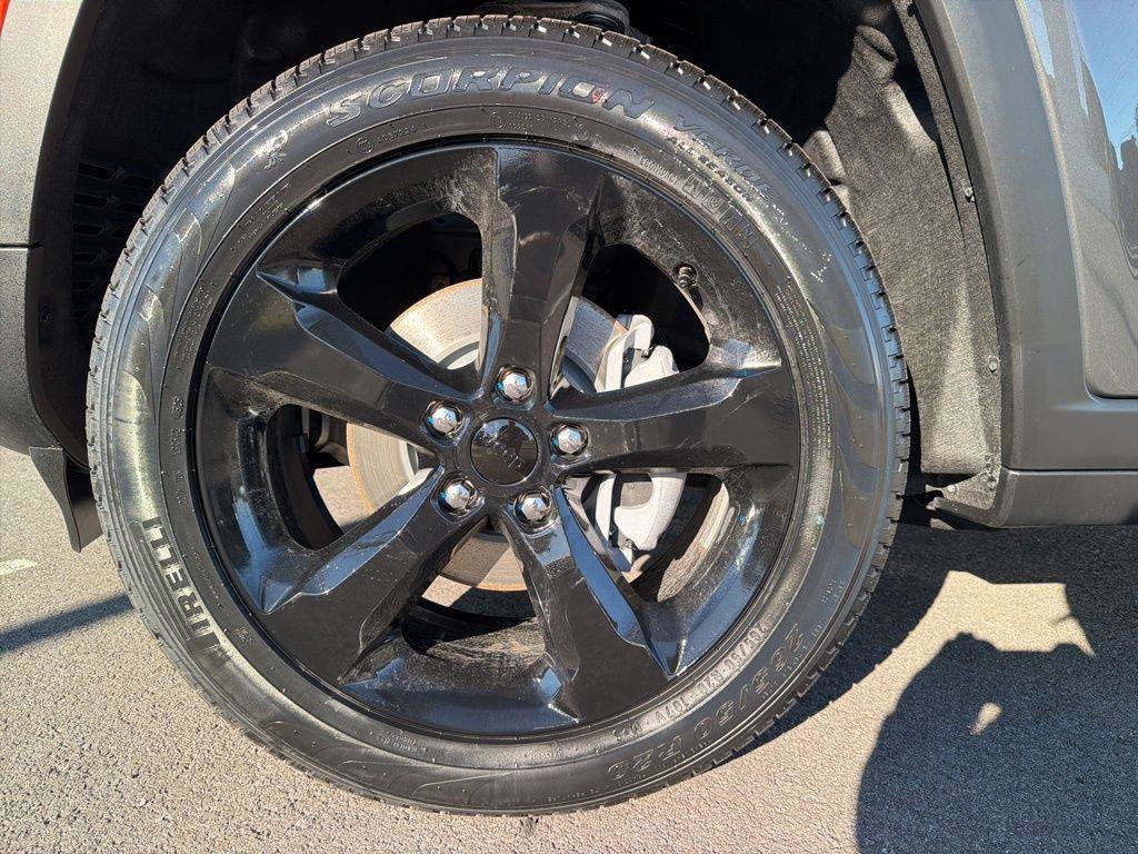New 2026 Jeep Grand Cherokee Limited w/ Limited Altitude Package RWD image 14
