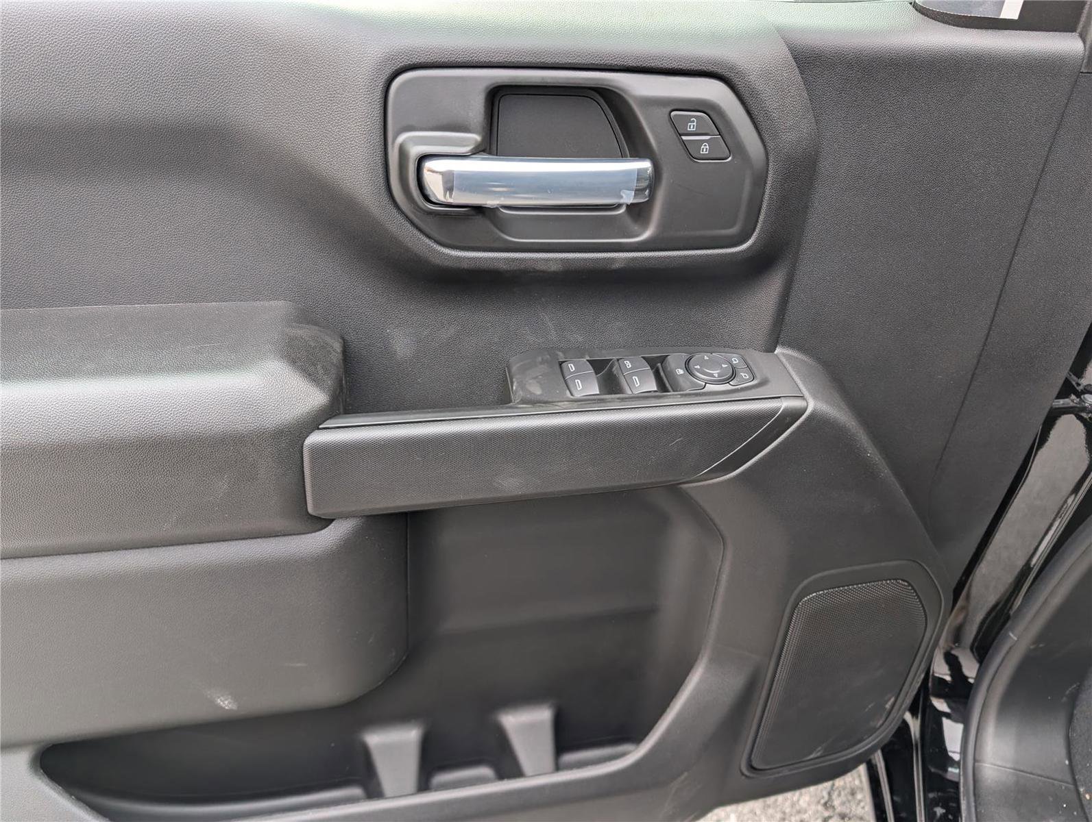 New 2026 Chevrolet Silverado 1500 Custom w/ Turbomax Blackout Package image 15