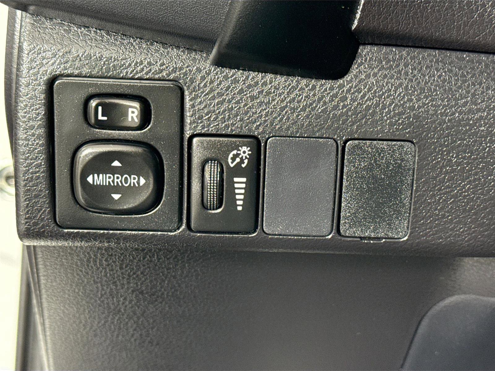 Used 2017 Toyota Corolla SE image 13