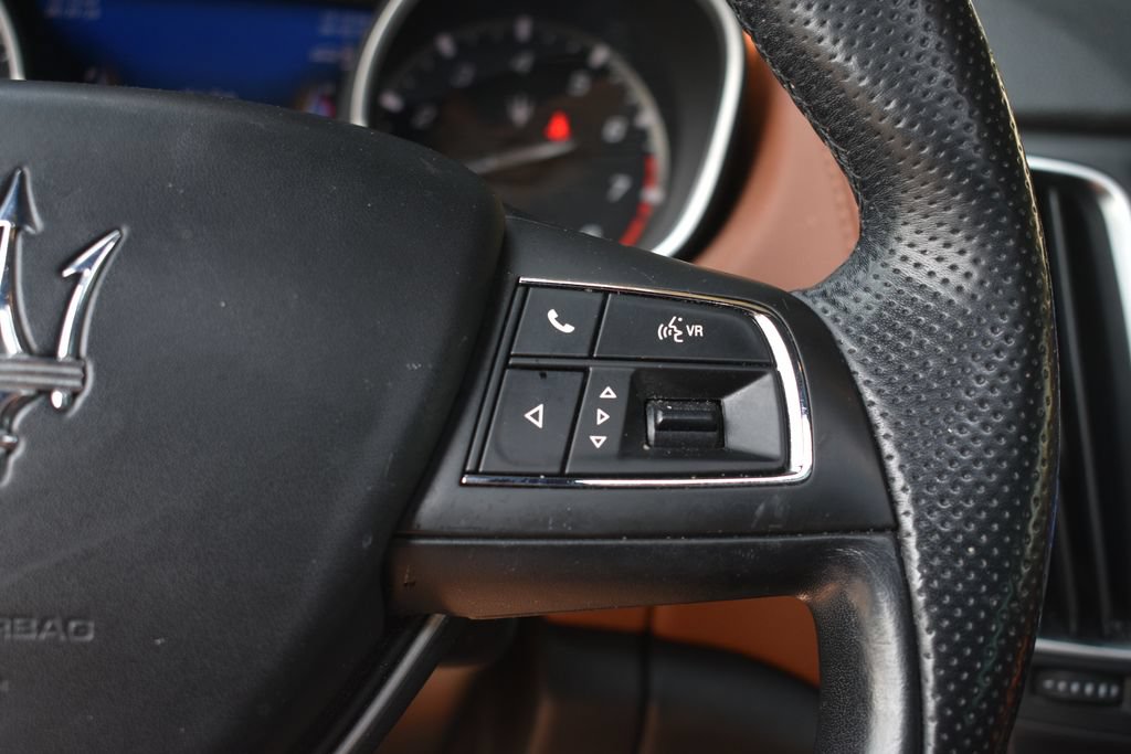 Used 2020 Maserati Levante AWD/4WD image 15