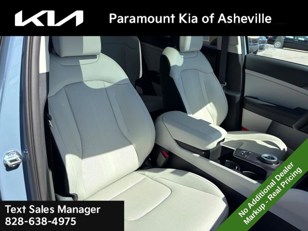 New 2026 Kia Sportage EX image 21