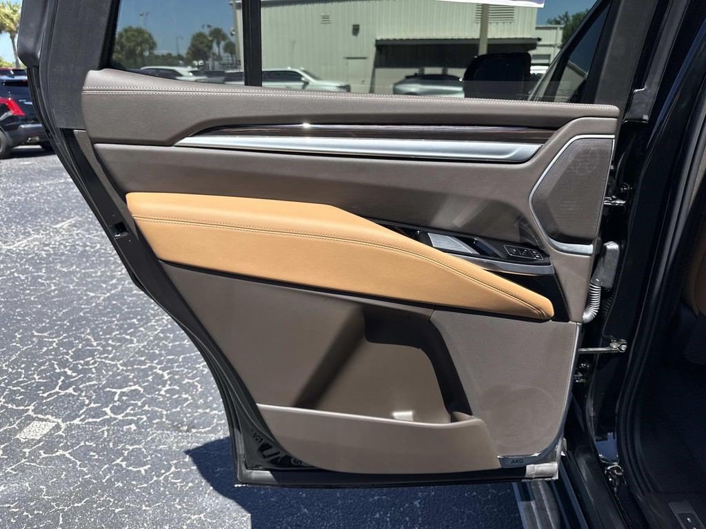 Certified 2025 Cadillac Escalade Premium Luxury w/ Touring Package AWD/4WD image 11