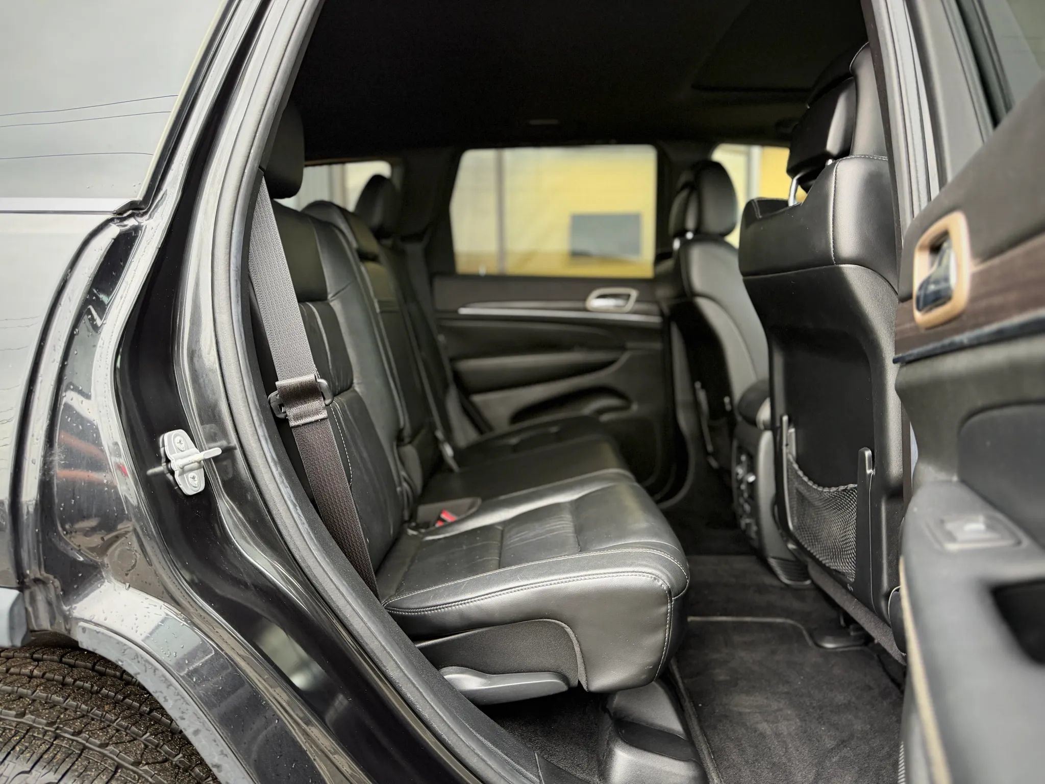 Used 2014 Jeep Grand Cherokee Limited w/ Trailer Tow Group IV AWD/4WD image 22