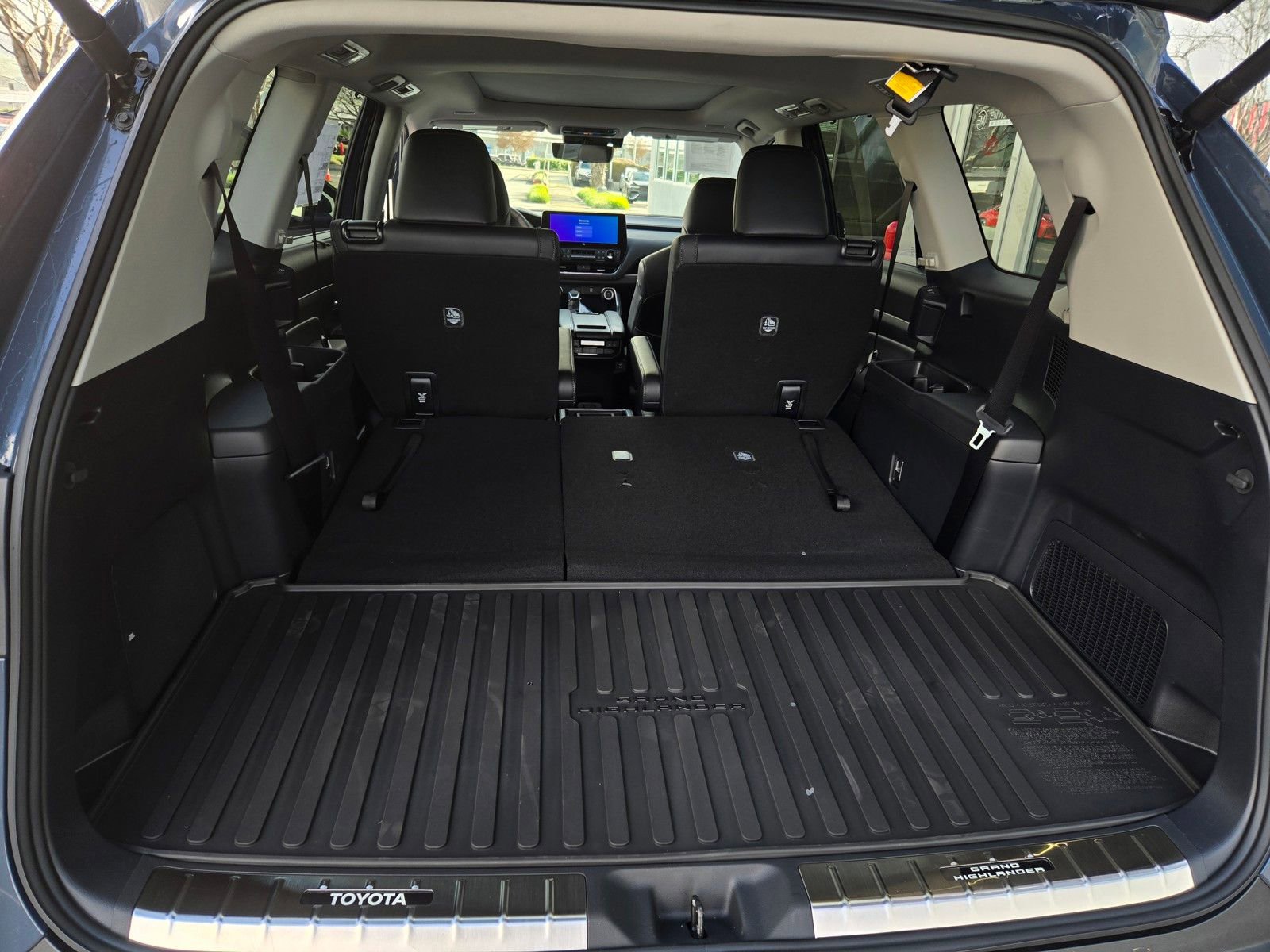 Certified 2026 Toyota Grand Highlander Platinum image 27