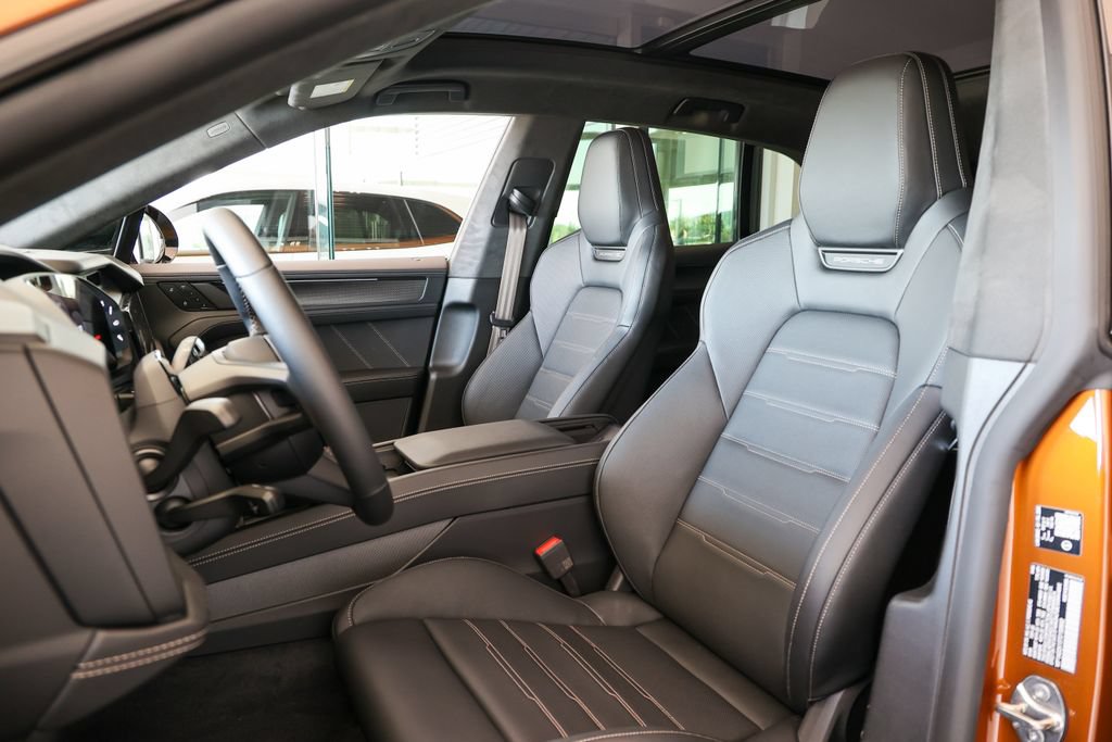 New 2026 Porsche Cayenne Turbo AWD/4WD image 5