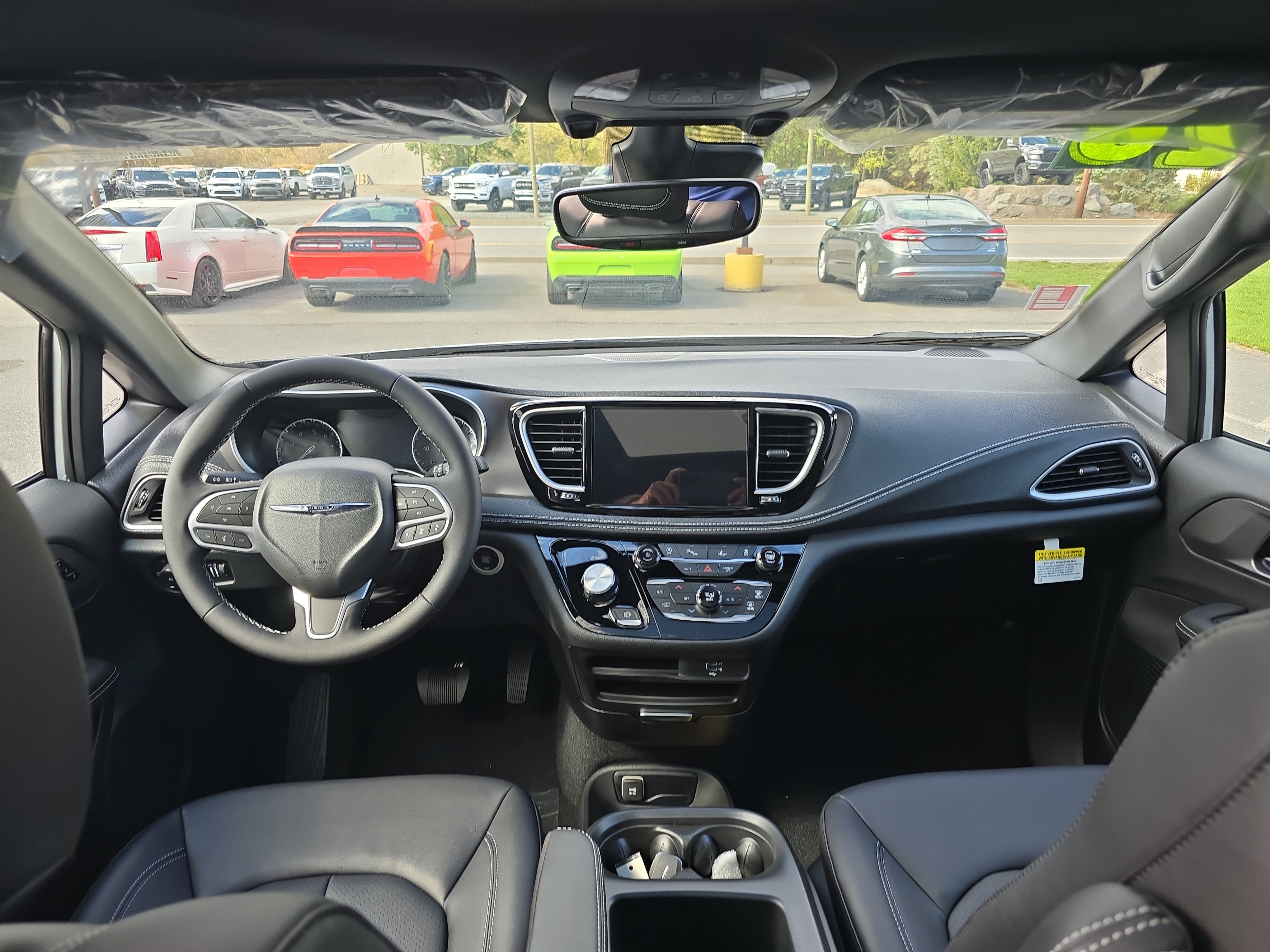 New 2026 Chrysler Pacifica Select image 16