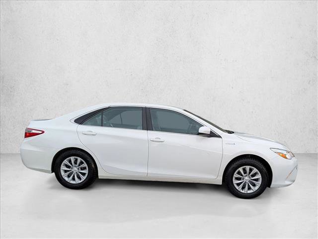Used 2017 Toyota Camry LE image 4