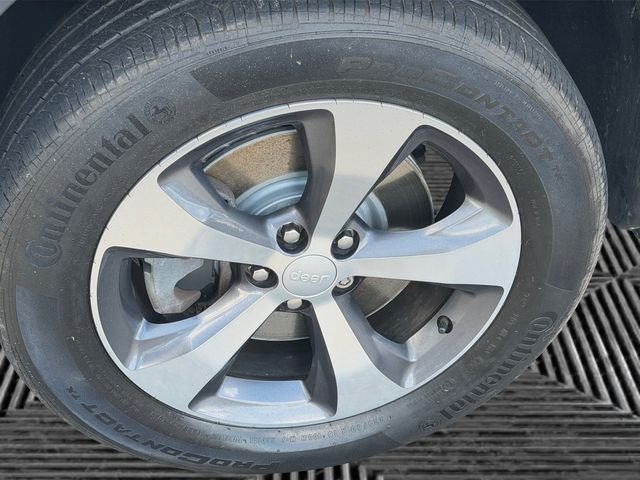Certified 2020 Jeep Cherokee Limited AWD/4WD image 10