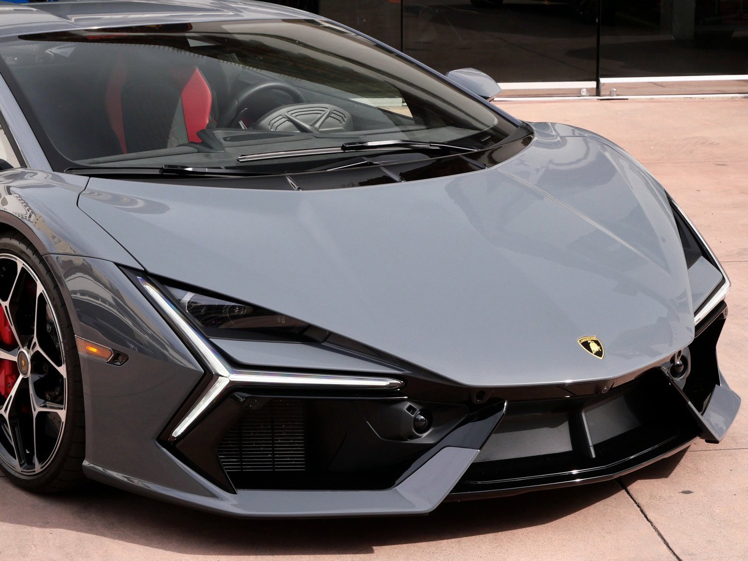 Used 2024 Lamborghini Revuelto image 18
