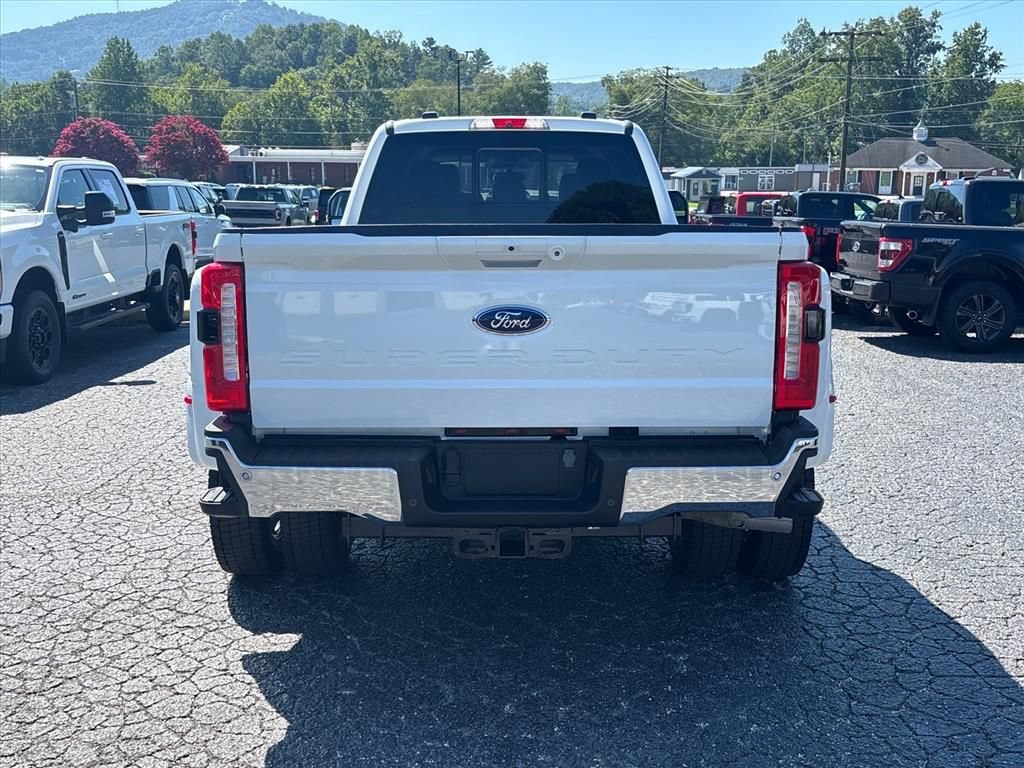 Used 2023 Ford F450 Lariat w/ Lariat Ultimate Package AWD/4WD image 6
