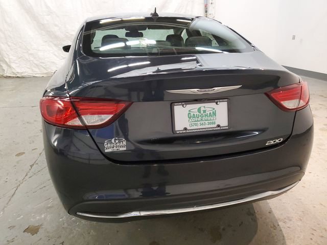 Used 2017 Chrysler 200 Limited Platinum w/ Comfort & Convenience Group image 5