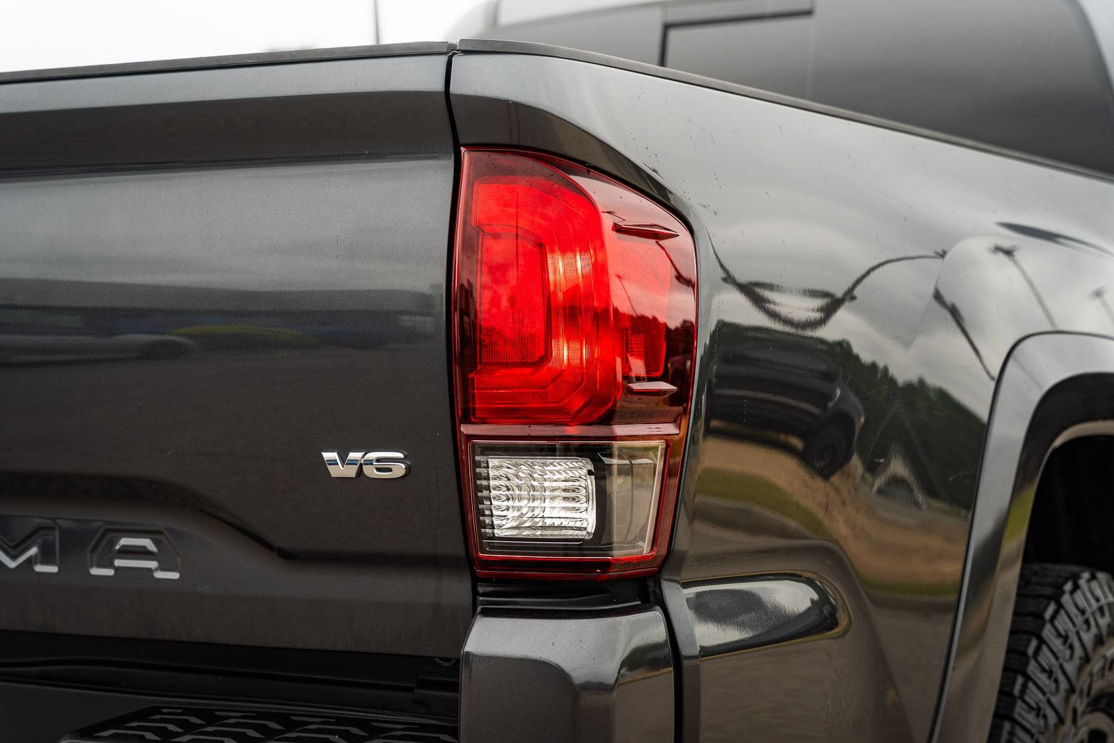 Used 2022 Toyota Tacoma SR5 w/ Technology Package RWD image 15