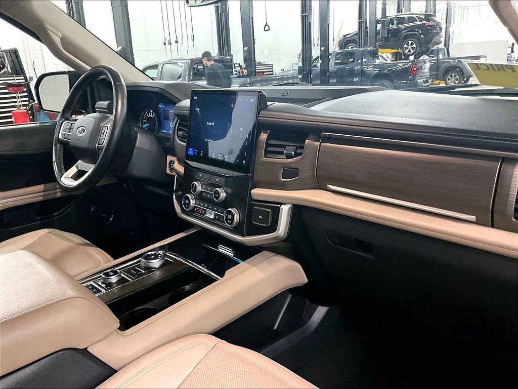 Used 2024 Ford Expedition Max Limited image 14