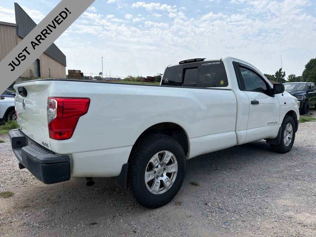 Used 2017 Nissan Titan S AWD/4WD image 5