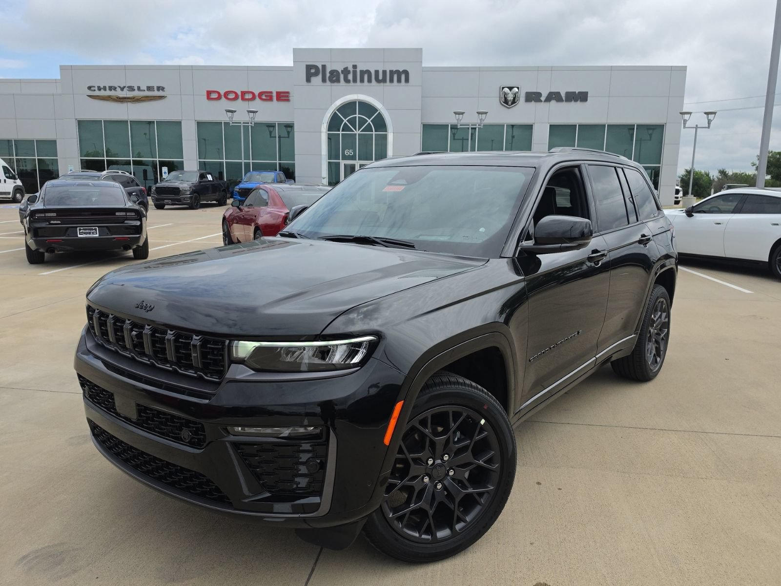 New 2026 Jeep Grand Cherokee Summit